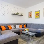 Lejlighed Casa Matea - 90 M From The Sea, New Private Swimming Pool *