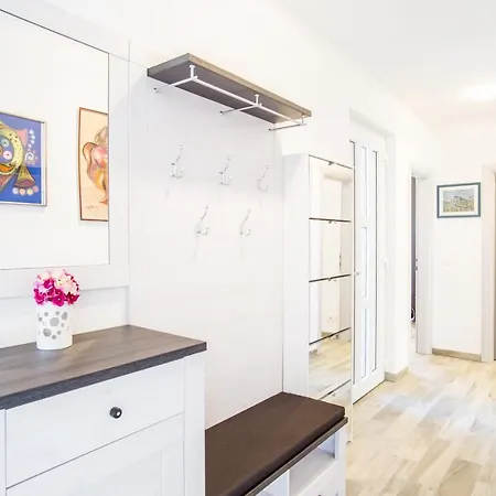 Casa Matea - 90 M From The Sea, New Private Swimming Pool Appartement Pula