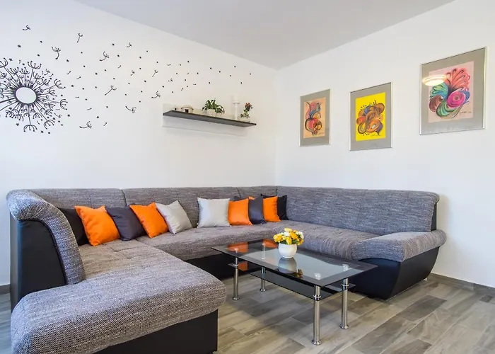 דירה Casa Matea - 90 M From The Sea, New Private Swimming Pool *
