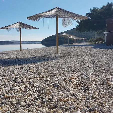 Casa Matea - 90 M From The Sea, New Private Swimming Pool Apartment