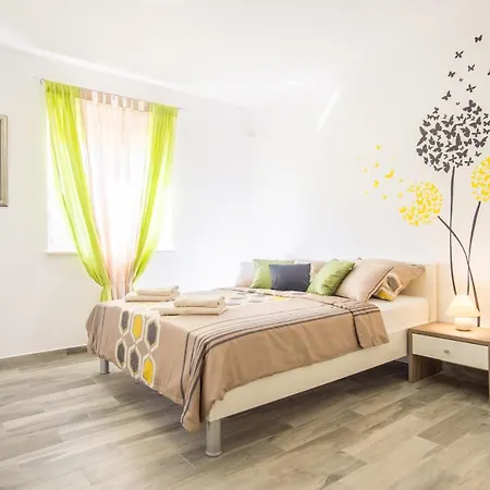 Apartman Casa Matea - 90 M From The Sea, New Private Swimming Pool