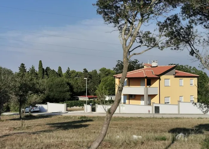 Apartment Casa Matea - 90 M From The Sea, New Private Swimming Pool