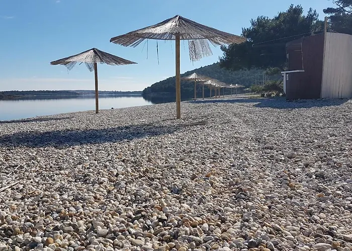 Casa Matea - 90 M From The Sea, New Private Swimming Pool Apartment