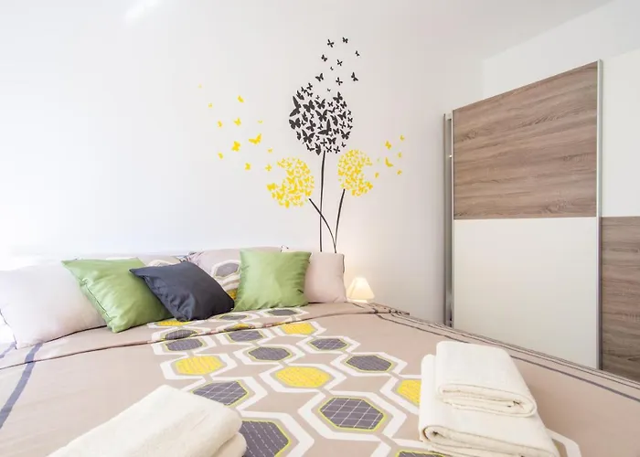 Casa Matea - 90 M From The Sea, New Private Swimming Pool Apartment Pula