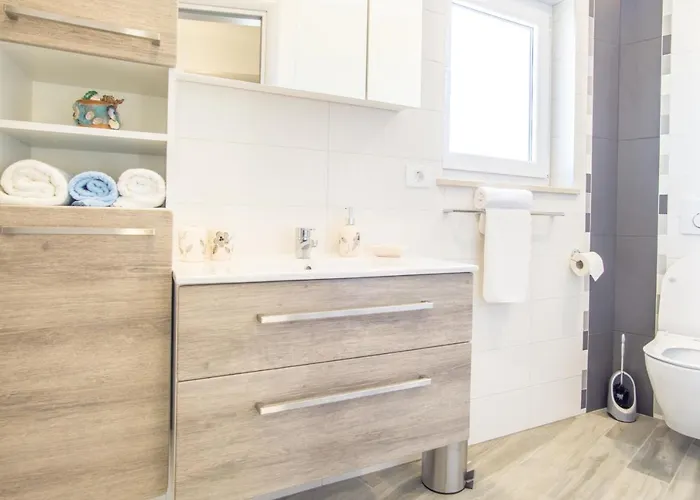 Casa Matea - 90 M From The Sea, New Private Swimming Pool Apartment Pula