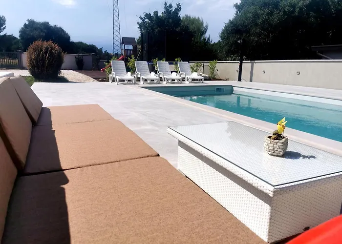 Lägenhet Casa Matea - 90 M From The Sea, New Private Swimming Pool *