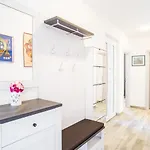 Casa Matea - 90 M From The Sea, New Private Swimming Pool Апартаменты Пула