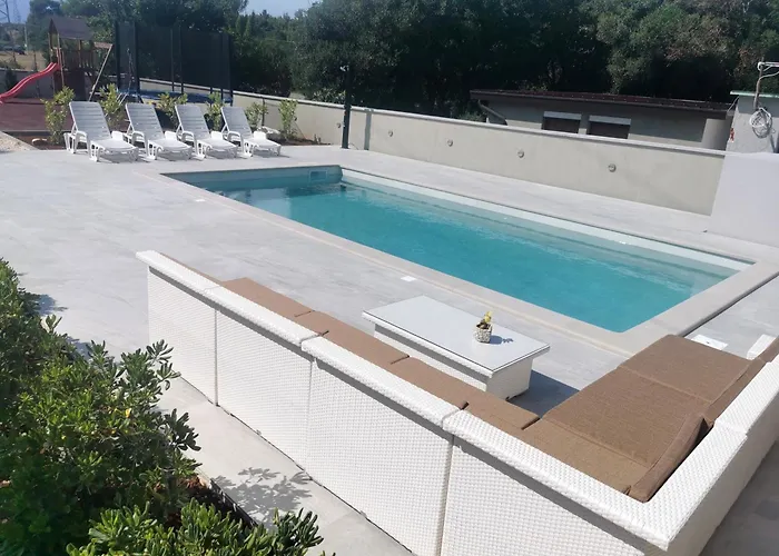 Casa Matea - 90 M From The Sea, New Private Swimming Pool Apartment *